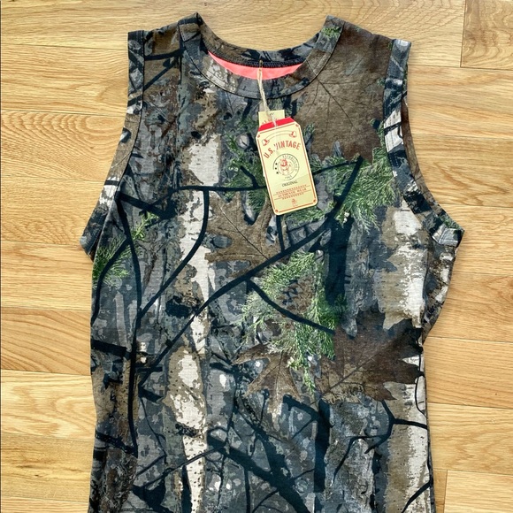 U.S. Vintage Authentic Wear Tank & Short Set - Picture 2 of 9